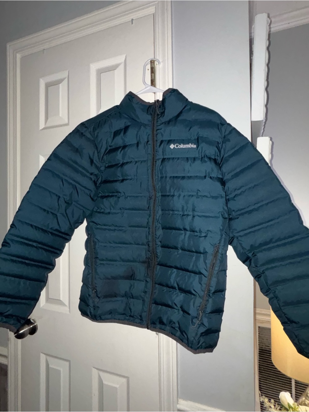 Columbia 650 Blue Down  Quilted Men's Puffer Jacket (Lake color) size Medium